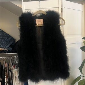 Elegant Black Faux Fur Vest